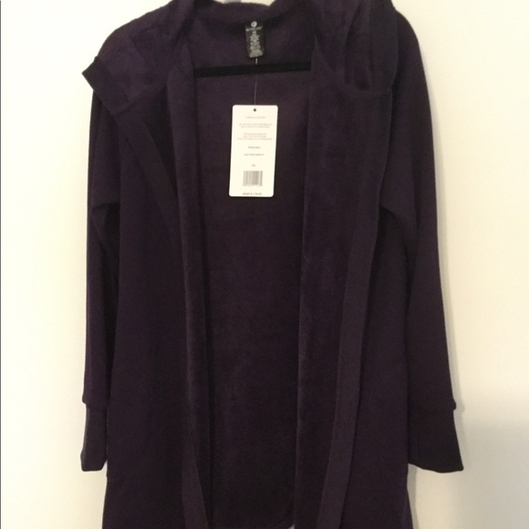 Large! Merlot color (Purple) Velvet lined. - Picture 2 of 8